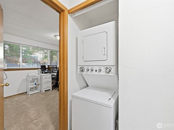 9105 1st Pl NE 1, Lake Stevens WA 98258