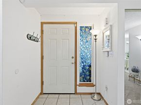 9105 1st Pl NE 1, Lake Stevens WA 98258