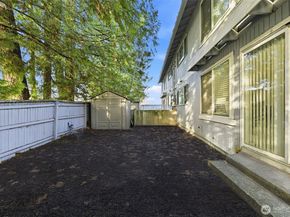 9105 1st Pl NE 1, Lake Stevens WA 98258