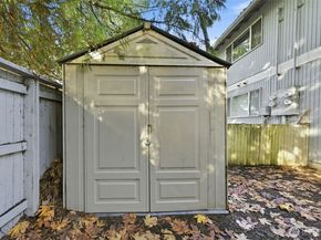 9105 1st Pl NE 1, Lake Stevens WA 98258