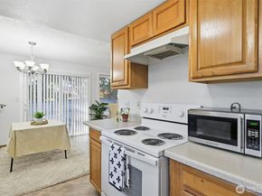9105 1st Pl NE 1, Lake Stevens WA 98258