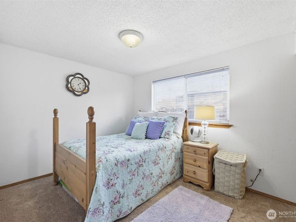 9105 1st Pl NE 1, Lake Stevens WA 98258