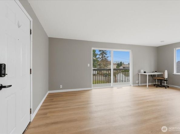 818 SW 120th Street, Seattle WA 98146