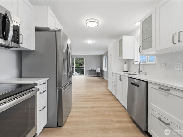 818 SW 120th Street, Seattle WA 98146