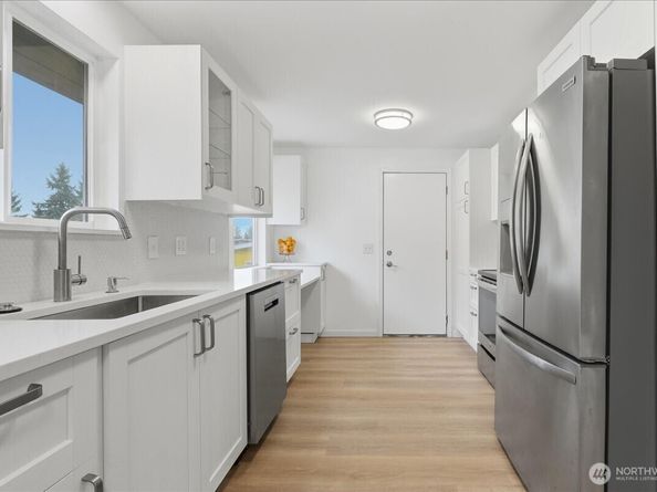 818 SW 120th Street, Seattle WA 98146