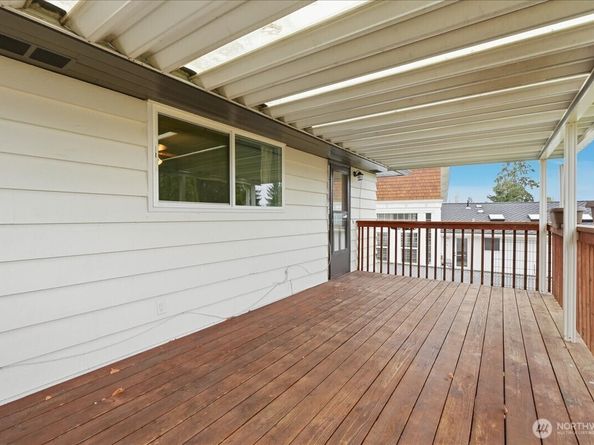 818 SW 120th Street, Seattle WA 98146