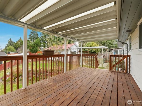 818 SW 120th Street, Seattle WA 98146