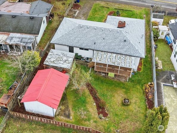 818 SW 120th Street, Seattle WA 98146