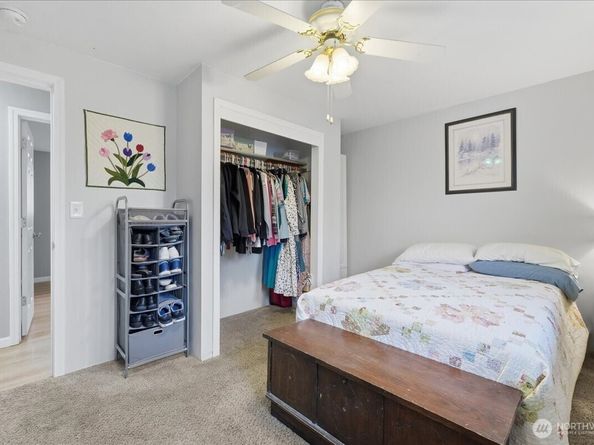 818 SW 120th Street, Seattle WA 98146