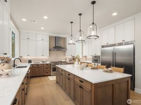 7271 152nd Avenue NE, Redmond WA 98052