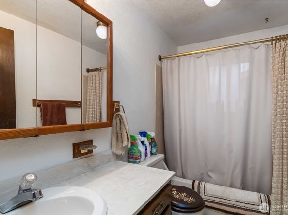 4528 180th Place SW, Lynnwood WA 98037