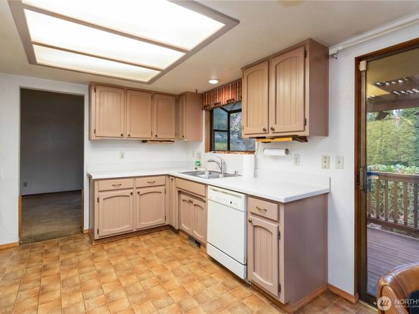 4528 180th Place SW, Lynnwood WA 98037