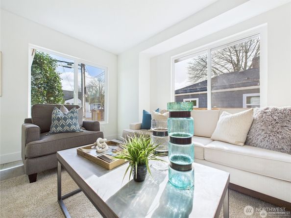 305 Meadow Avenue N, Renton WA 98057