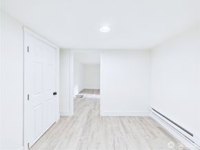 305 Meadow Avenue N, Renton WA 98057