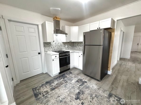 305 Meadow Avenue N, Renton WA 98057