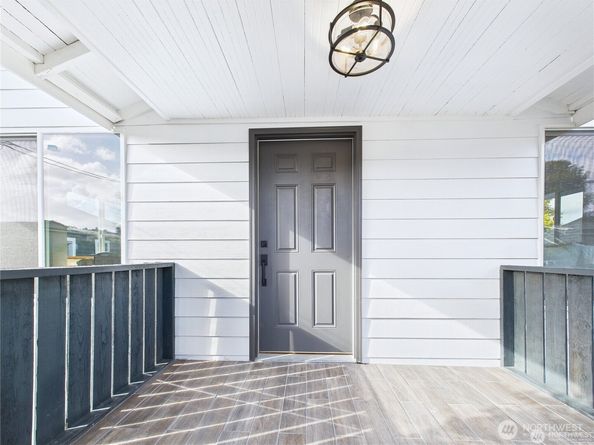 305 Meadow Avenue N, Renton WA 98057