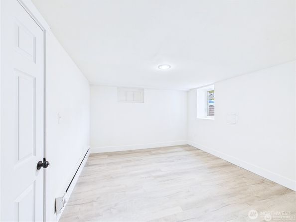 305 Meadow Avenue N, Renton WA 98057