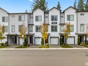 2002 101 Street SE 4, Lake Stevens WA 98258