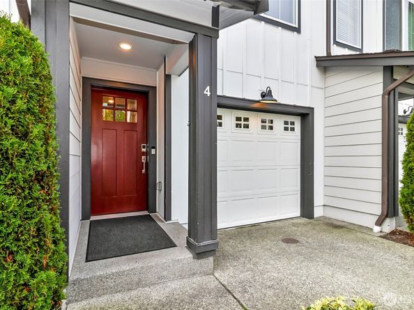 2002 101 Street SE 4, Lake Stevens WA 98258