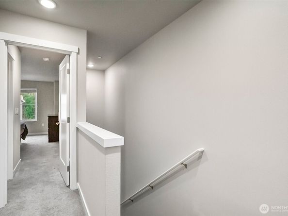 2002 101 Street SE 4, Lake Stevens WA 98258