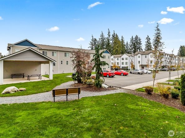 2002 101 Street SE 4, Lake Stevens WA 98258