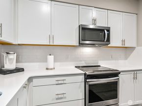 2002 101 Street SE 4, Lake Stevens WA 98258