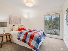 3204 81st Place SE B202, Mercer Island WA 98040