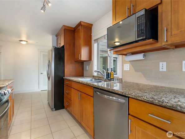 3204 81st Place SE B202, Mercer Island WA 98040