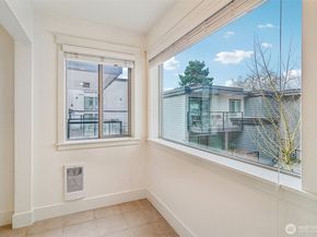 3204 81st Place SE B202, Mercer Island WA 98040