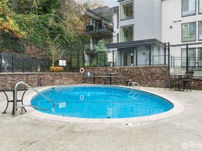 3204 81st Place SE B202, Mercer Island WA 98040