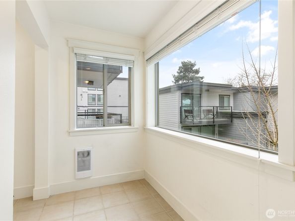 3204 81st Place SE B202, Mercer Island WA 98040