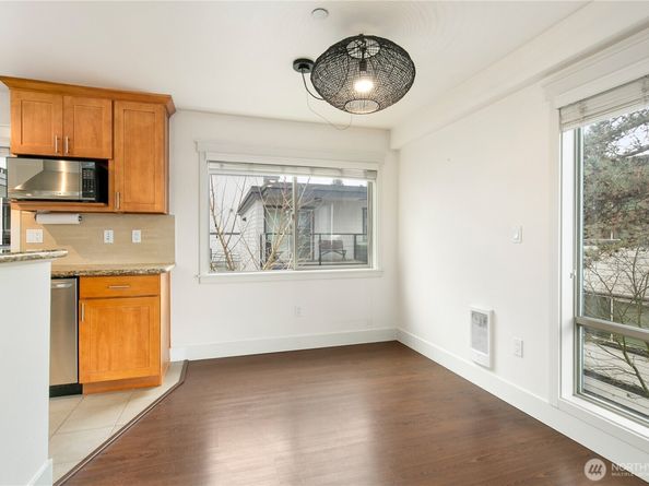 3204 81st Place SE B202, Mercer Island WA 98040