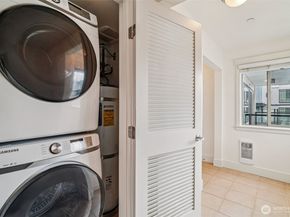 3204 81st Place SE B202, Mercer Island WA 98040