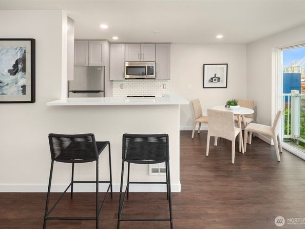 3318 30th Avenue SW A502, Seattle WA 98126