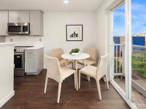 3318 30th Avenue SW A502, Seattle WA 98126