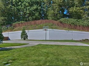 166 Glennwood Place SE, Renton WA 98056