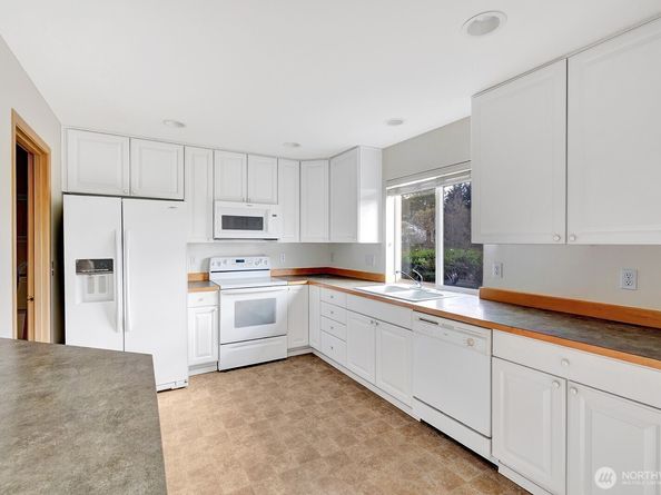 166 Glennwood Place SE, Renton WA 98056