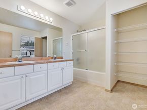 166 Glennwood Place SE, Renton WA 98056