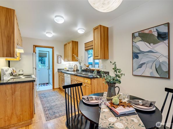 20899 Division Street NE, Indianola WA 98342