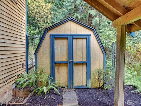 20899 Division Street NE, Indianola WA 98342