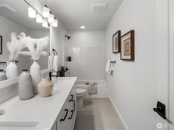 4131 220th Place SE, Bothell WA 98021