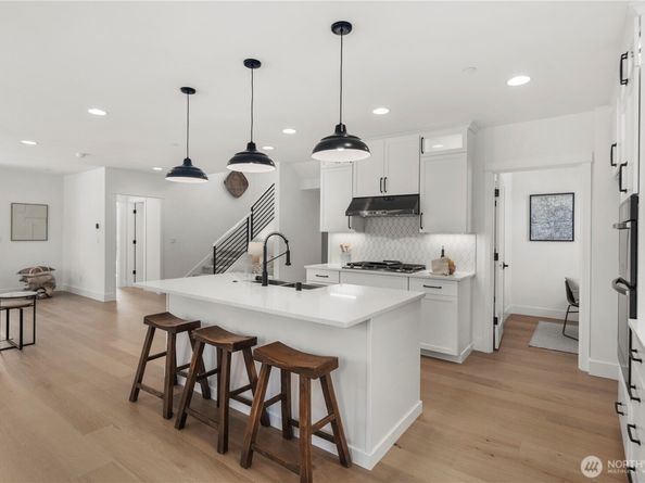 4131 220th Place SE, Bothell WA 98021