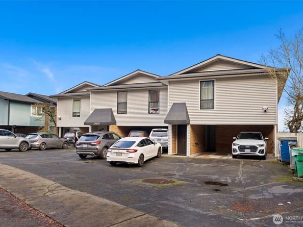 3410 25th Avenue W 202, Seattle WA 98199