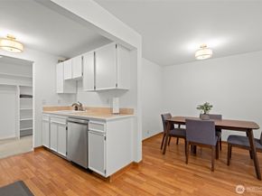 3410 25th Avenue W 202, Seattle WA 98199