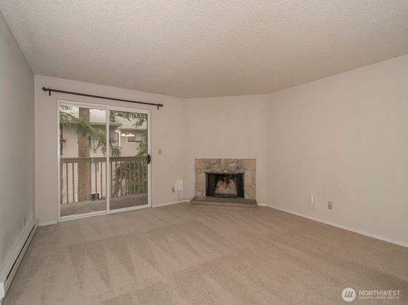 14527 NE 40th Street G204, Bellevue WA 98007