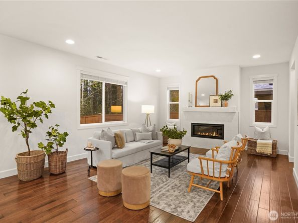 6700 Skipper Lane SE, Port Orchard WA 98267