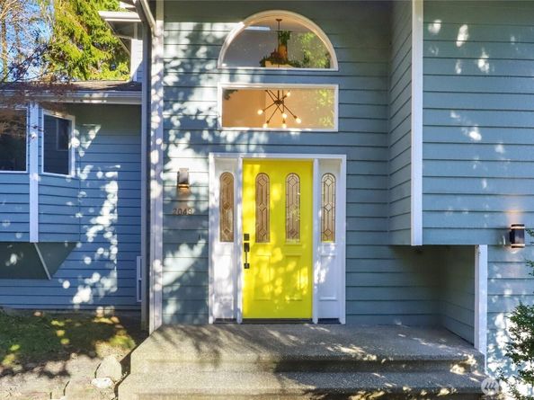 2049 NE Amhurst Court, Poulsbo WA 98370