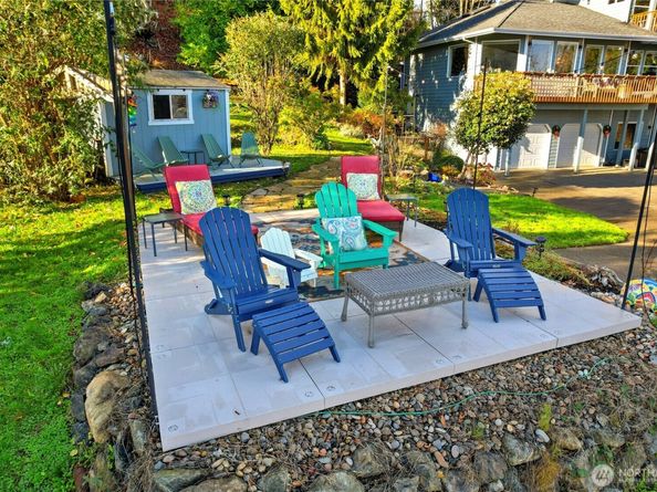 2049 NE Amhurst Court, Poulsbo WA 98370