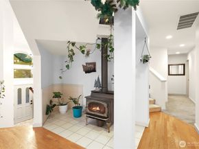 2049 NE Amhurst Court, Poulsbo WA 98370