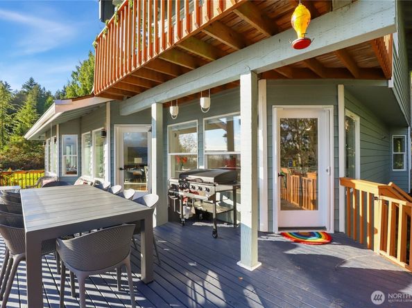 2049 NE Amhurst Court, Poulsbo WA 98370